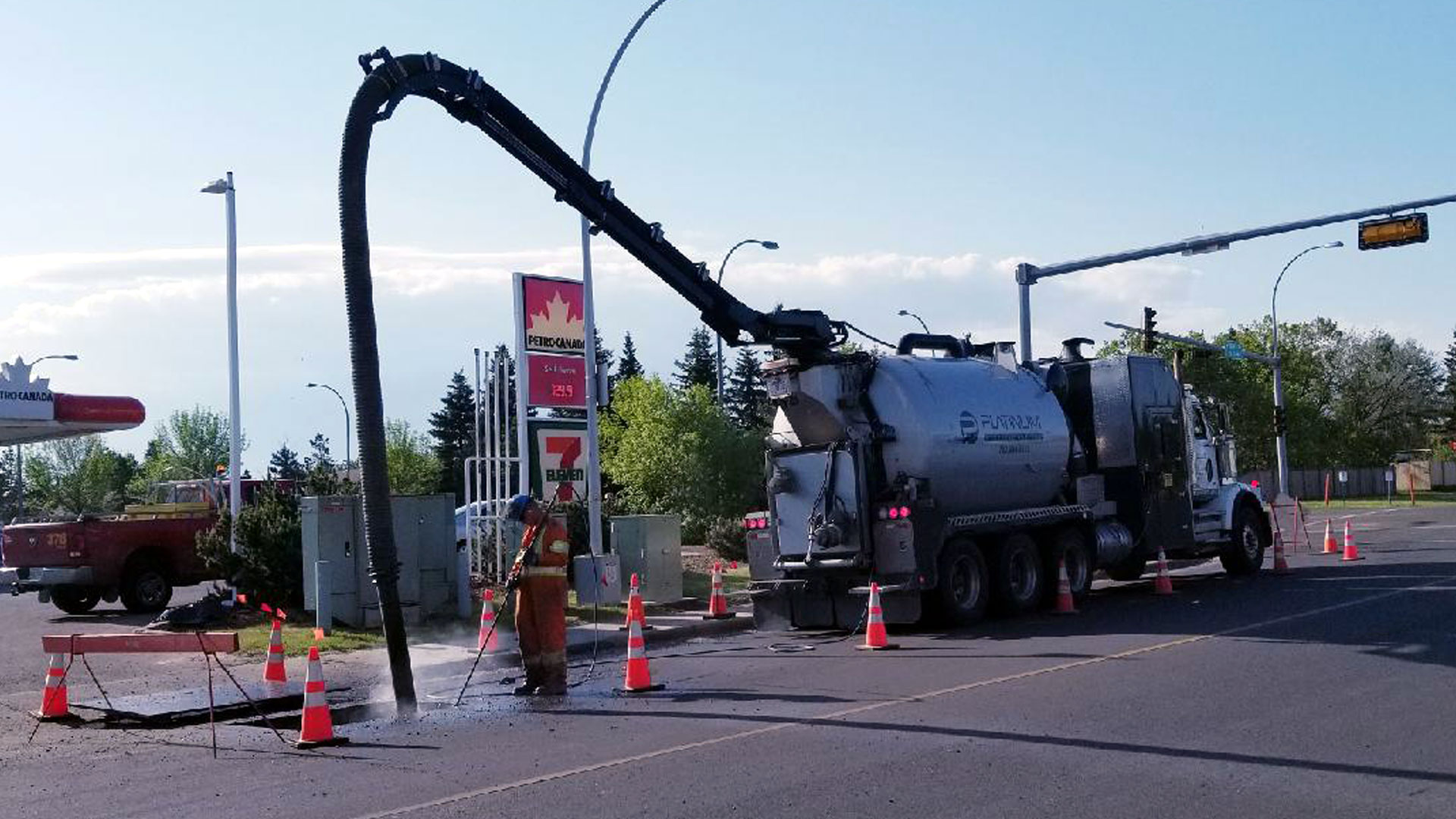 Join Our Team Hydrovac Operators for FTTH Projects in Manitoba